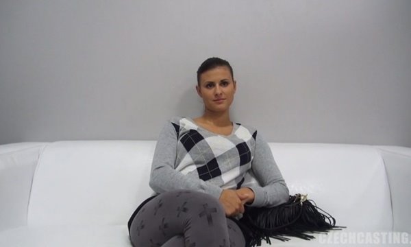 Изящная чешская девушка пришла на порно кастинг. | Видео из нашей коллекции