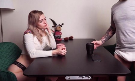 Её сексуальный сводный брат не давал ей покоя целый день, о как бы она его трахнула. | Видео из нашей коллекции