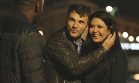 Муж с женой позвали незнакомого негра присоединиться к ним и продуплить жену. | Видео из нашей коллекции