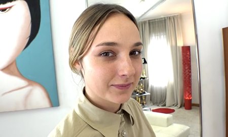 Красивая, умная и специфическая венгерка трахнута в волосатую письку на кастинге Рокко. | Видео из нашей коллекции